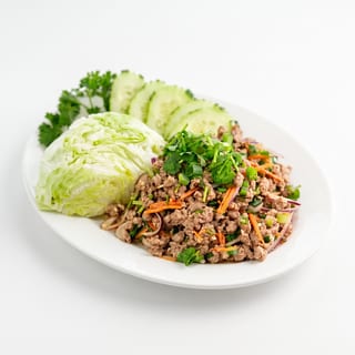 Larb Beef Salad - ยำ เนื้อ