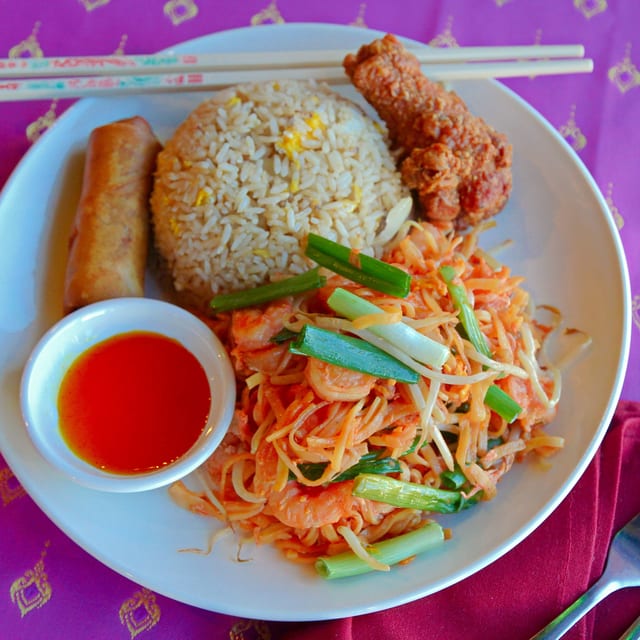Pad Thai with Bay Shrimp Special Lunch.