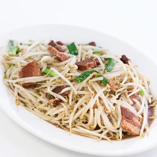 Stir-Fry Bean Sprouts & Thai Crispy Pork Belly