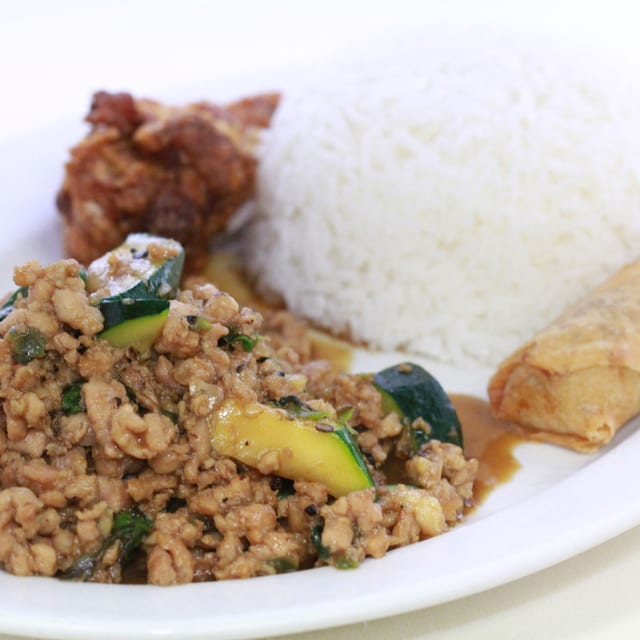 Chopped Chicken with Chili & Mint Special Lunch.