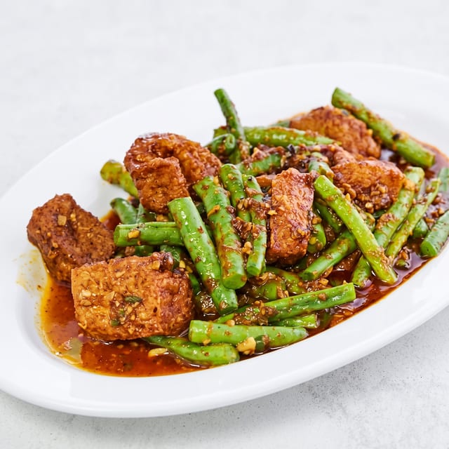 Tofu with Green Beans in Red Chili Sauce.