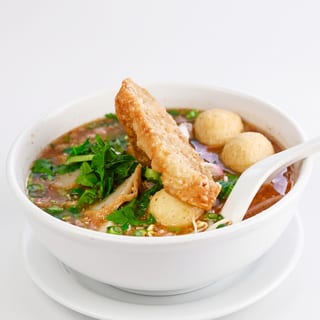 Yen Ta Fo Noodle Soup - ก๋วยเตี๋ยว น้ำ เย็นตาโฟ